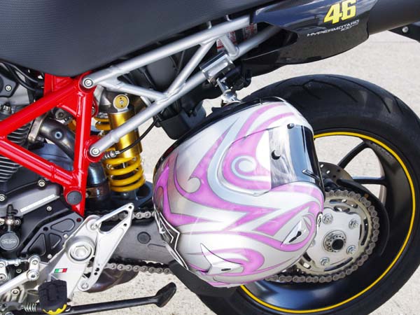 Retrover カスタムヘルメット Ducati 【M】 front_speed.png
